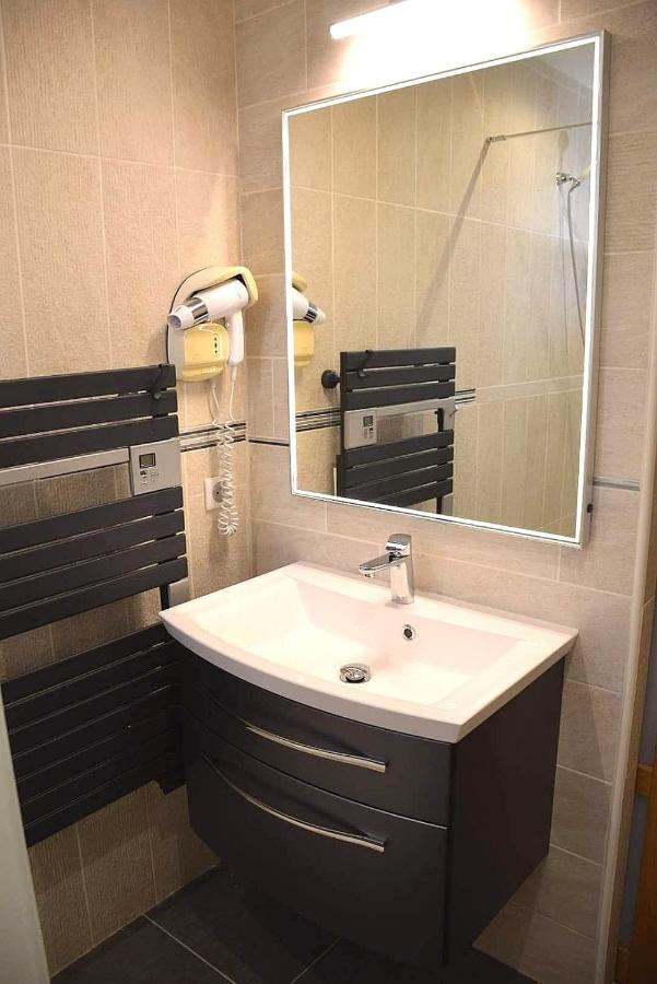 Logis Hotel Restaurant Spa Les Balcons De L'Esperance Limeuil Eksteriør bilde