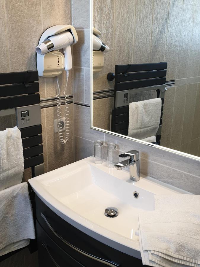 Logis Hotel Restaurant Spa Les Balcons De L'Esperance Limeuil Eksteriør bilde